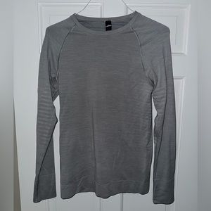 Lululemon Slim Fit Long Sleeve